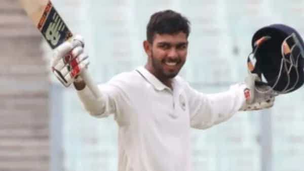 కేవలం 8 మ్యాచ్లు.. 950 పరుగులు, 44 వికెట్లతో హల్చల్.. ఆల్ రౌండ్ ప్రదర్శనతో అదరగొట్టిన ప్లేయర్.. ఎవరంటే?