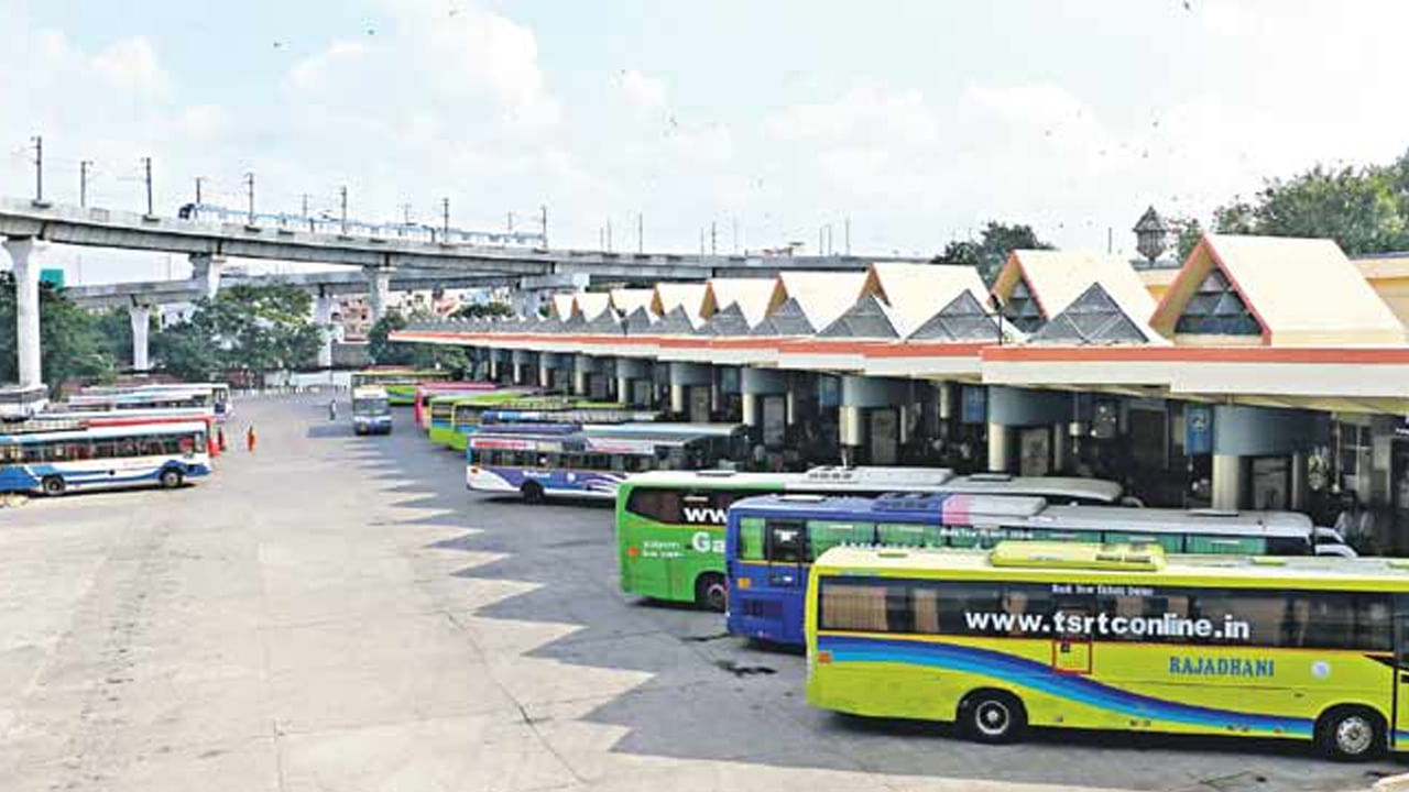 TSRTC: ఆదాయం పెంచుకునేందుకు ఆర్టీసీ సరికొత్త ప్రయత్నం.. ఆ దుకాణాలపై 30శాతం రాయితీ