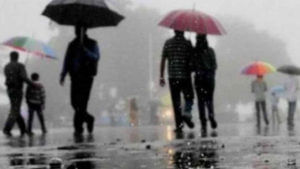 Monsoon Rains: గుడ్ న్యూస్.. మూడురోజుల ముందే కేరళ తీరాన్ని తాకిన నైరుతి రుతుపవనాలు..