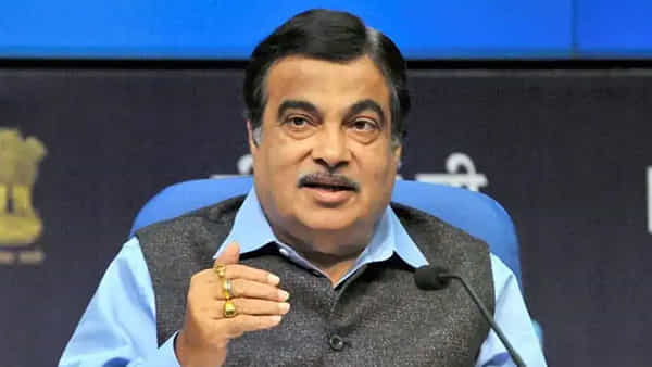 Nitin Gadkari: దేశంలో భారీగా పెరగనున్న ఎలక్ట్రిక్ వాహనాల సంఖ్య.. వచ్చే రెండేళ్లలో ఎన్నంటే..?