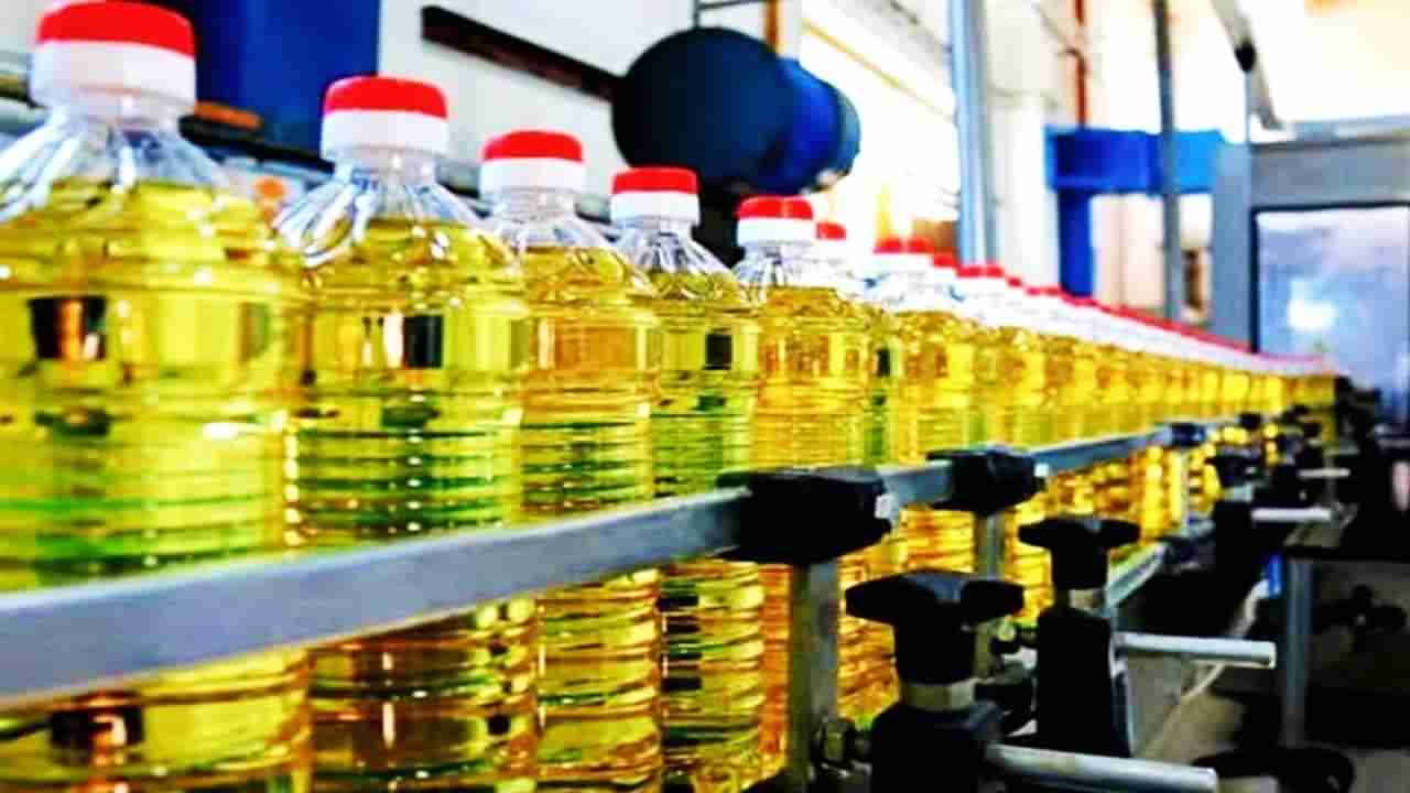 Cooking Oil: పామాయిల్ పై నిషేధం ఎత్తివేత.. త్వరలోనే తగ్గనున్న వంటనూనె ధరలు