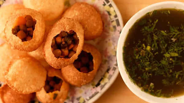 Panipuri: పానీపూరి గురించి నమ్మలేని నిజాలు.. చరిత్ర తెలిస్తే ఆశ్చర్యపోతారు..!