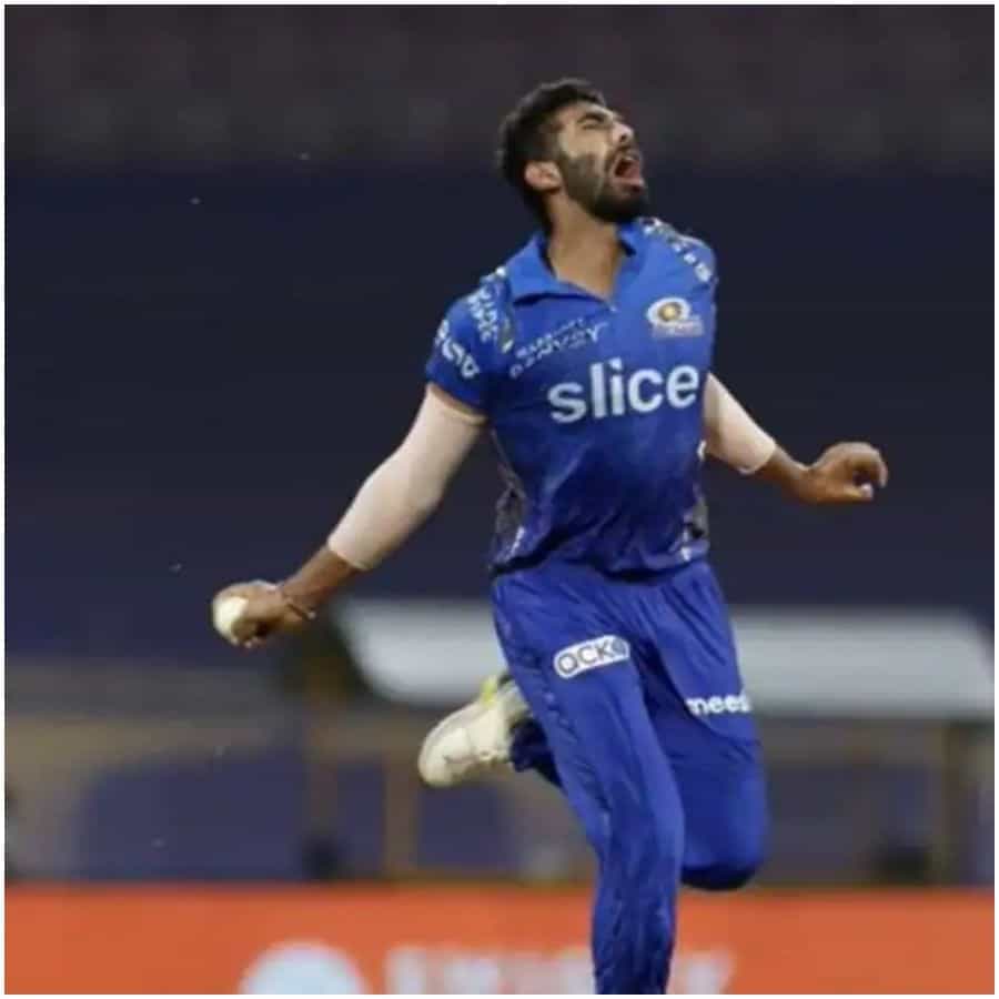 ముంబై ఇండియన్స్ ఓటమి తర్వాత కూడా ఐపీఎల్లో అత్యుత్తమ ప్రదర్శన కనబర్చిన బుమ్రా ప్లేయర్ ఆఫ్ ద మ్యాచ్గా ఎంపికయ్యాడు. జట్టు ఓటమిలో బౌలర్కు ఇది రెండో అత్యుత్తమ ప్రదర్శనగా నిలిచింది. అంతకుముందు 2016 సంవత్సరంలో, రైజింగ్ పూణె సూపర్ జెయింట్స్ తరపున ఆడమ్ జంపా 6/19 తీసుకున్నాడు. ఆ జట్టు సన్రైజర్స్ హైదరాబాద్తో జరిగిన మ్యాచ్లో ఓడిపోయింది.