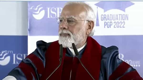 PM Modis Hyderabad Visit Highlights: కేసీఆర్ టార్గెట్గా మోదీ షాకింగ్ కామెంట్స్.. కుటుంబ పాలనకు త్వరలోనే చెక్.. అధికారంలోకి బీజేపీ..!