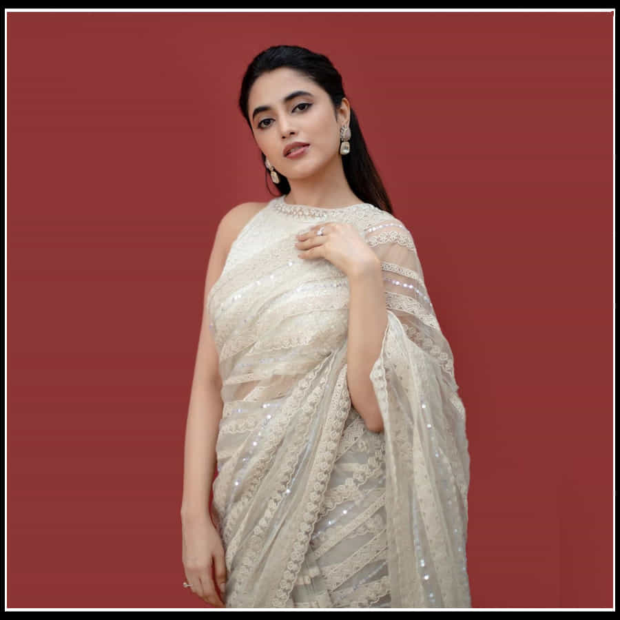 Priyanka Mohan:చూపుతిప్పుకోనివాని అందంతో మెరిసిపోతున్న ప్రియాంక  మోహన్‌...