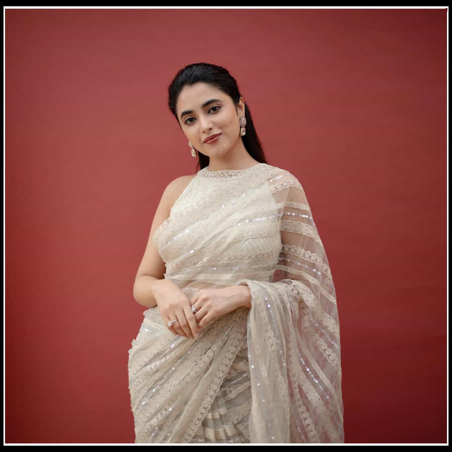 Priyanka Mohan:చూపుతిప్పుకోనివాని అందంతో మెరిసిపోతున్న ప్రియాంక  మోహన్‌...
