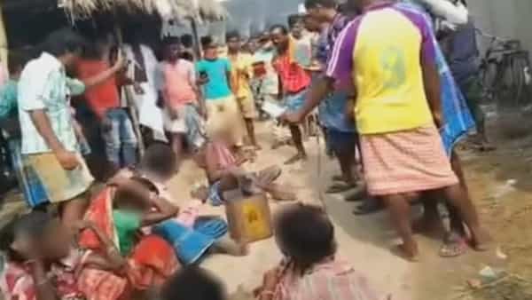 Black Magic: వెస్ట్ బెంగాల్లో అవమానవీయ ఘటన.. మంత్రాల నెపంతో ఓ కుటుంబంపై దాడి.. మూత్రం తాగించిన గ్రామస్థులు