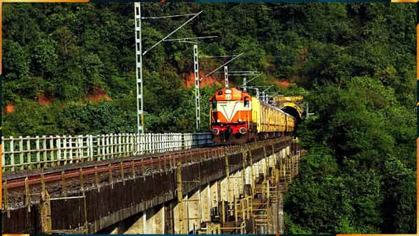 Indian Railway News: రైల్వే ప్రయాణికులకు గుడ్న్యూస్.. జూన్ 1 నుండి ఈ రైళ్లలో రిజర్వ్ చేయని టిక్కెట్లతో ప్రయాణించవచ్చు