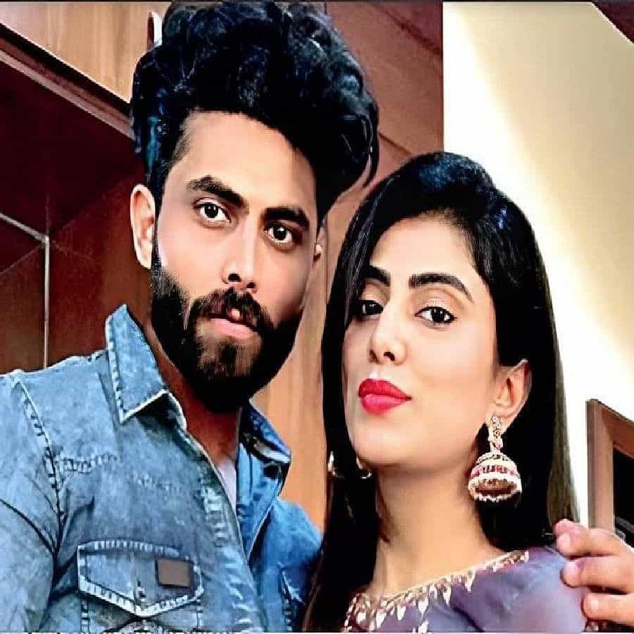 జడేజా ఏడాది ఆదాయం దాదాపు రూ.16 కోట్లు. అతని గ్యారేజ్లో హ్యుందాయ్ యాక్సెంట్, ఆడి క్యూ7, బీఎమ్డబ్ల్యూ ఎక్స్1 కార్లు ఉన్నాయి.