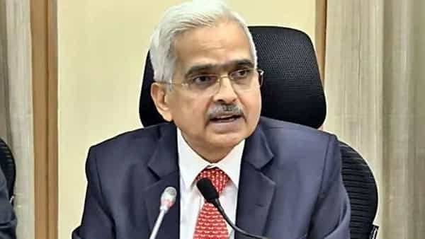 RBI Governor: సామాన్యులకు షాకిచ్చిన ఆర్బీఐ.. వడ్డీరేట్లు భారీగా పెంపు.. ప్రియం కానున్న ఆ ధరలు..