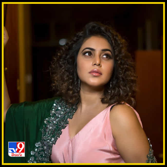 Shamna Kasim New Photos. Credit by:Shamna Kasim/Instagram