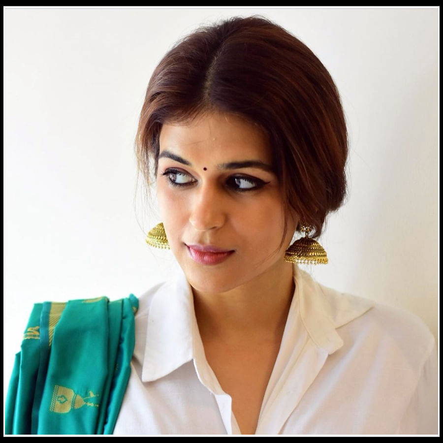 shraddha das: శ్రద్ధా గ్లామర్ చూడటానికి రెండు కళ్ళు సరిపోవడం లేదు గా