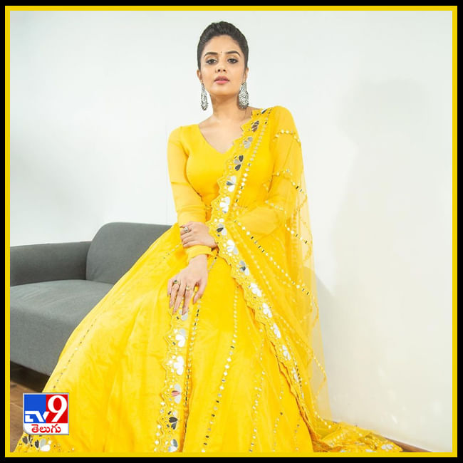 Sreemukhi New Photos. Credit by:Sreemukhi/Instagram