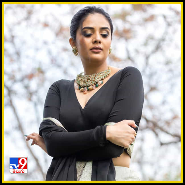 Sreemukhi New Photos. Credit by:Sreemukhi/Instagram
