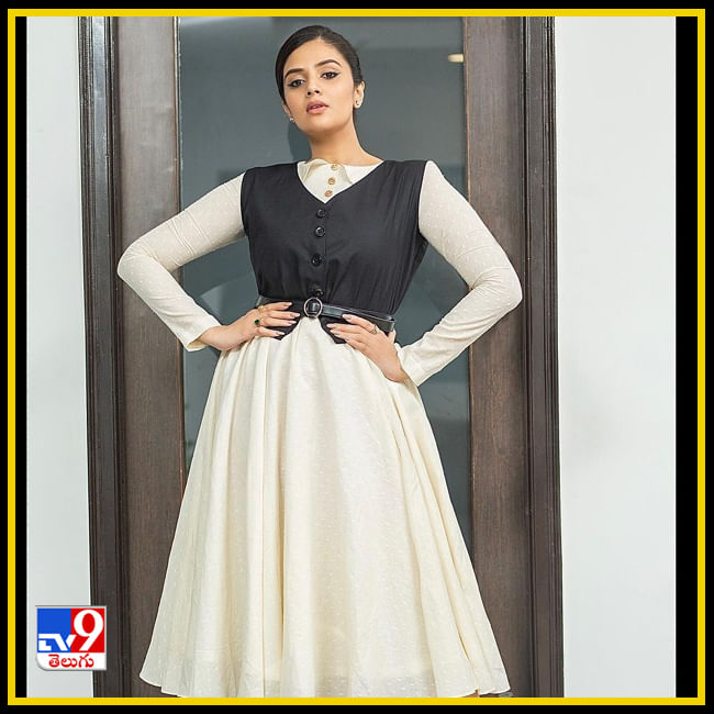 Sreemukhi New Photos. Credit by:Sreemukhi/Instagram