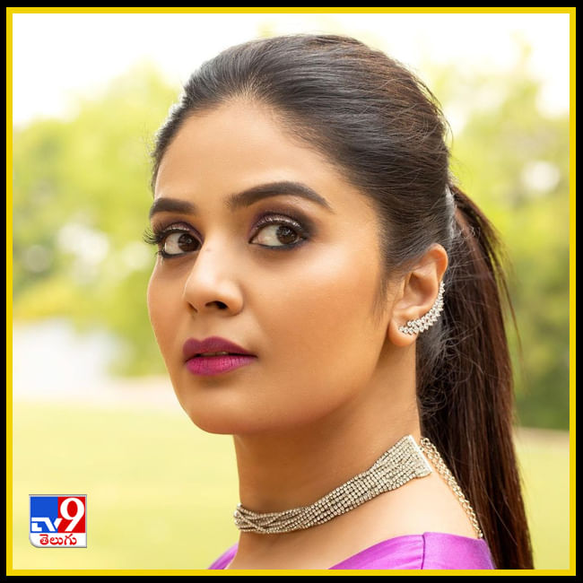 Sreemukhi New Photos. Credit by:Sreemukhi/Instagram