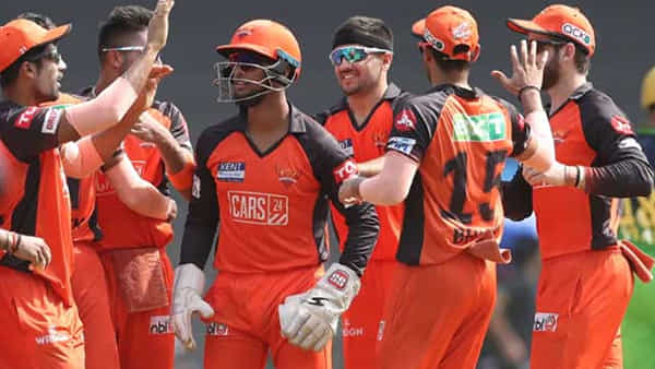 MI vs SRH IPL Match Result: ఉత్కంఠగా సాగిన మ్యాచ్లో మూడు పరుగుల తేడాతో విజయం సాధించిన హైదరాబాద్