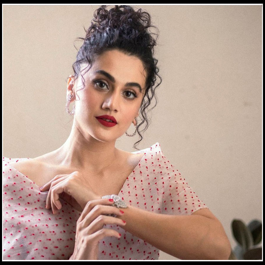 Taapsee Pannu: అందం తో ఆకట్టుకుంటున్న తాప్సీ పన్ను న్యూ ఫొటోస్ 