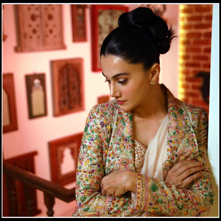 Taapsee Pannu: అందం తో ఆకట్టుకుంటున్న తాప్సీ పన్ను న్యూ ఫొటోస్