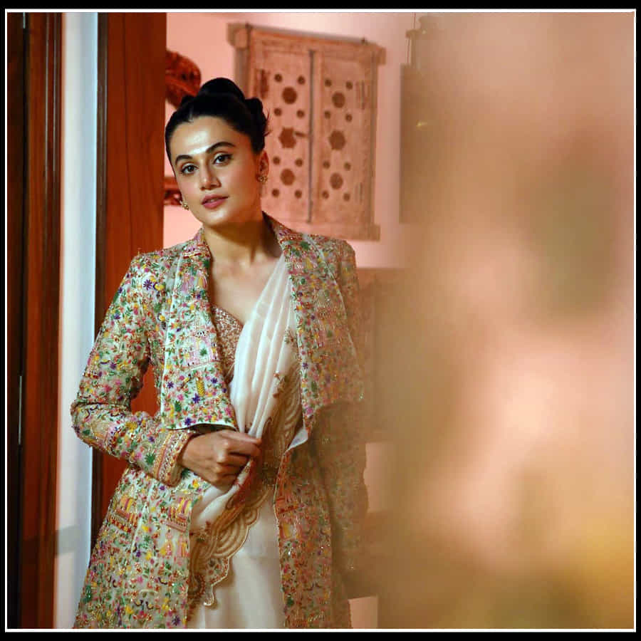 Taapsee Pannu: అందం తో ఆకట్టుకుంటున్న తాప్సీ పన్ను న్యూ ఫొటోస్