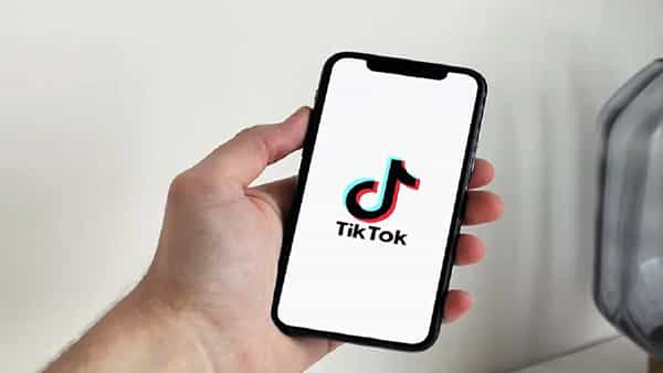 Tik Tok Classes: టిక్ టాక్లో వీడియోలు చేయడానికి శిక్షణ.. విచిత్ర కోర్సుని ప్రారంభించిన యూనివర్సిటీ..!
