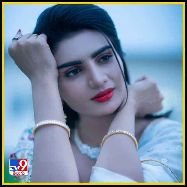 Jabardasth Varsha New Photos. Credit by:Jabardasth Varsha/Instagram