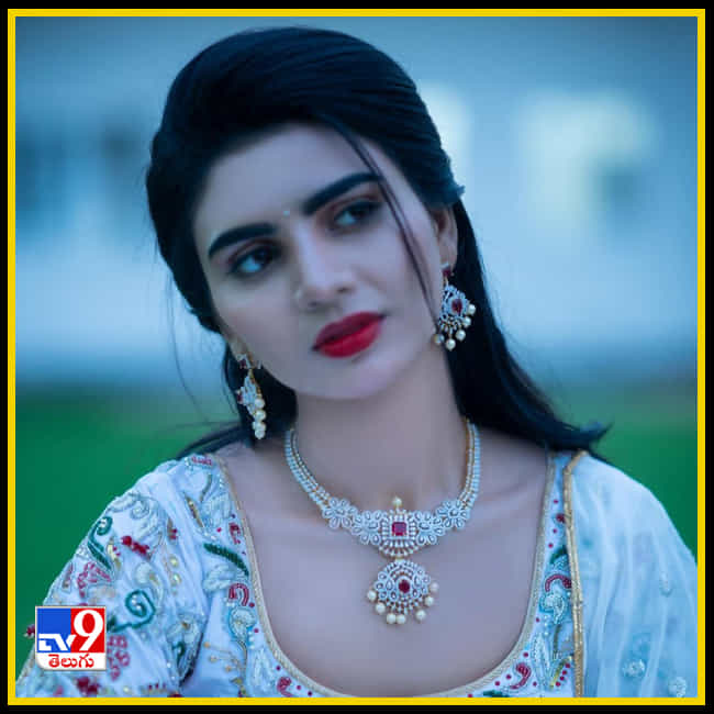 Jabardasth Varsha New Photos. Credit by:Jabardasth Varsha/Instagram