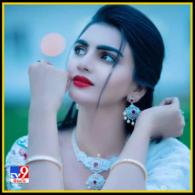 Jabardasth Varsha New Photos. Credit by:Jabardasth Varsha/Instagram