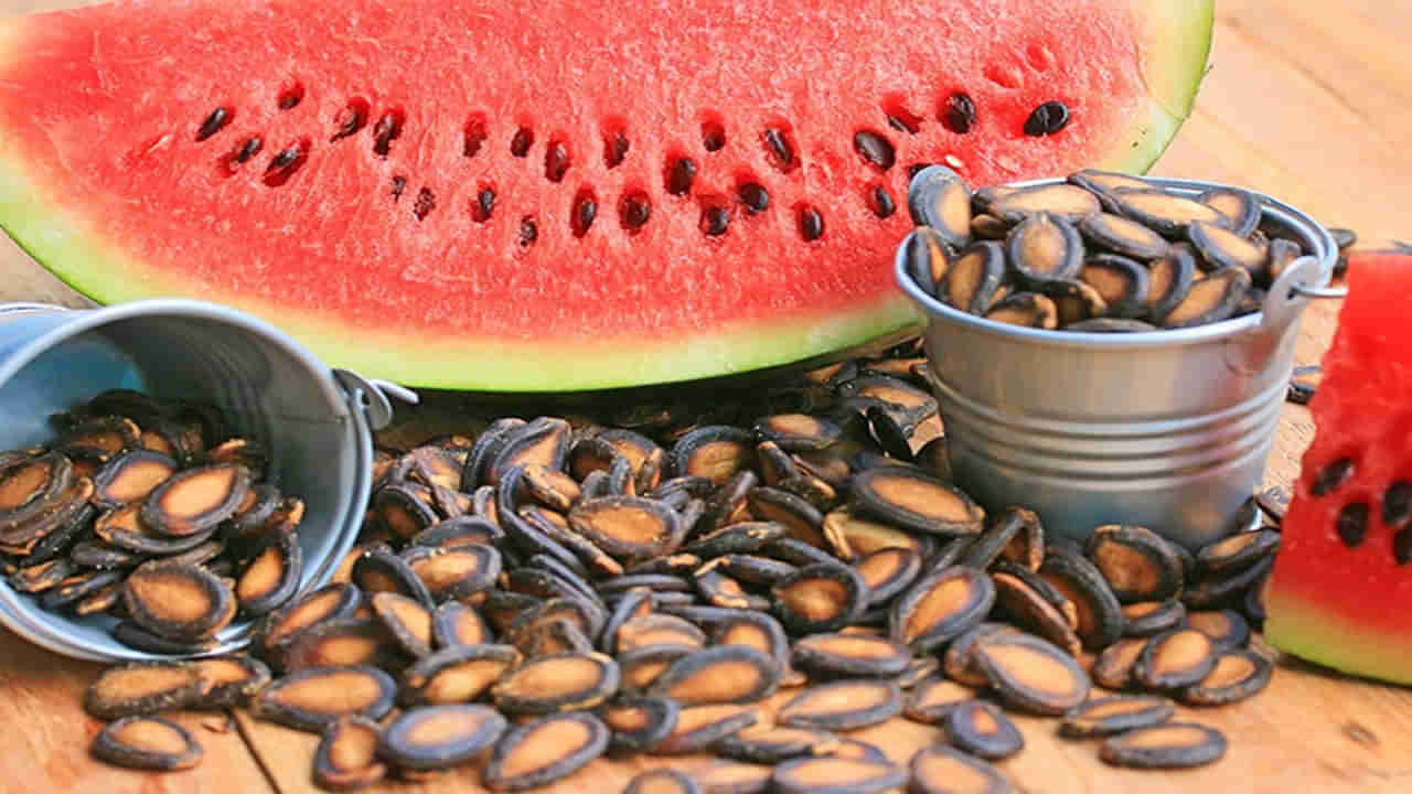 Watermelon Seeds Benefits: పుచ్చకాయ గింజలను పడేస్తున్నారా ?.. మీరు పొరపాటు చేసినట్లే.. ప్రయోజనాలు తెలుసా