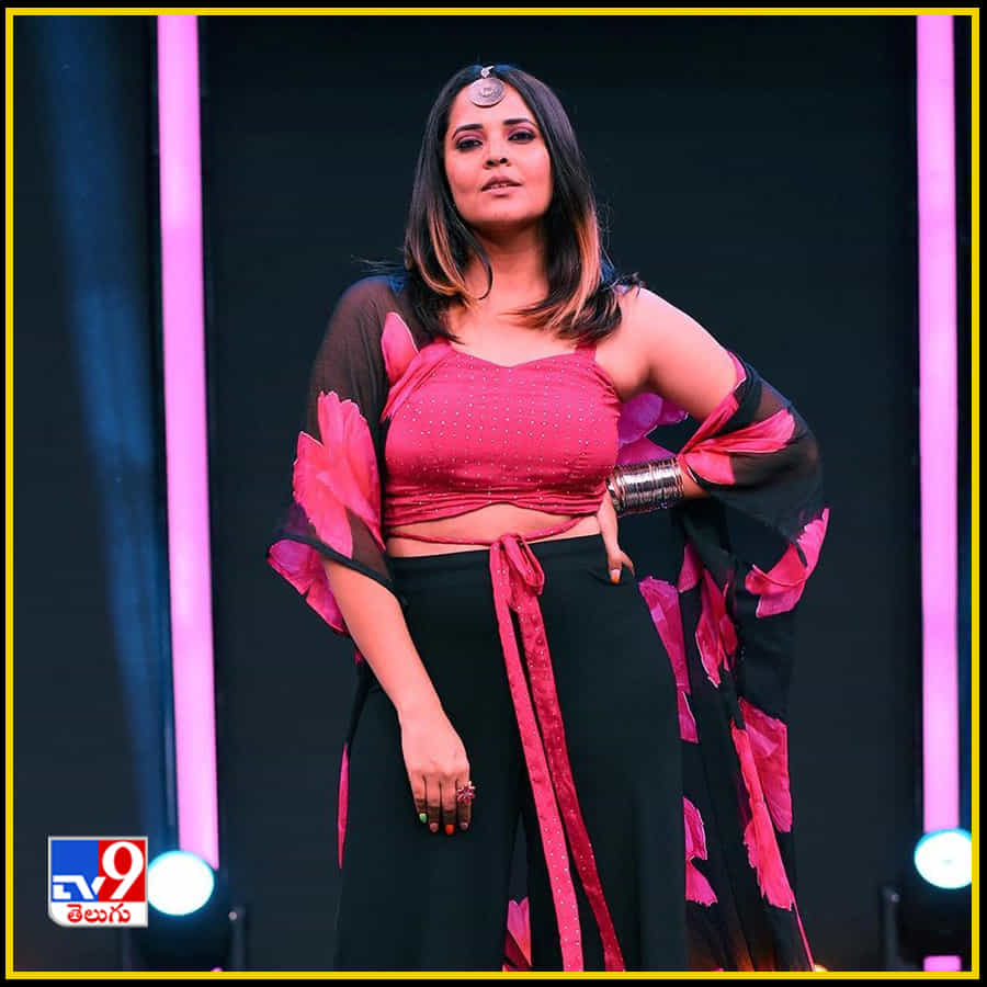 Anasuya Bharadwaj New Photos. Credit by:Anasuya Bharadwaj/Instagram