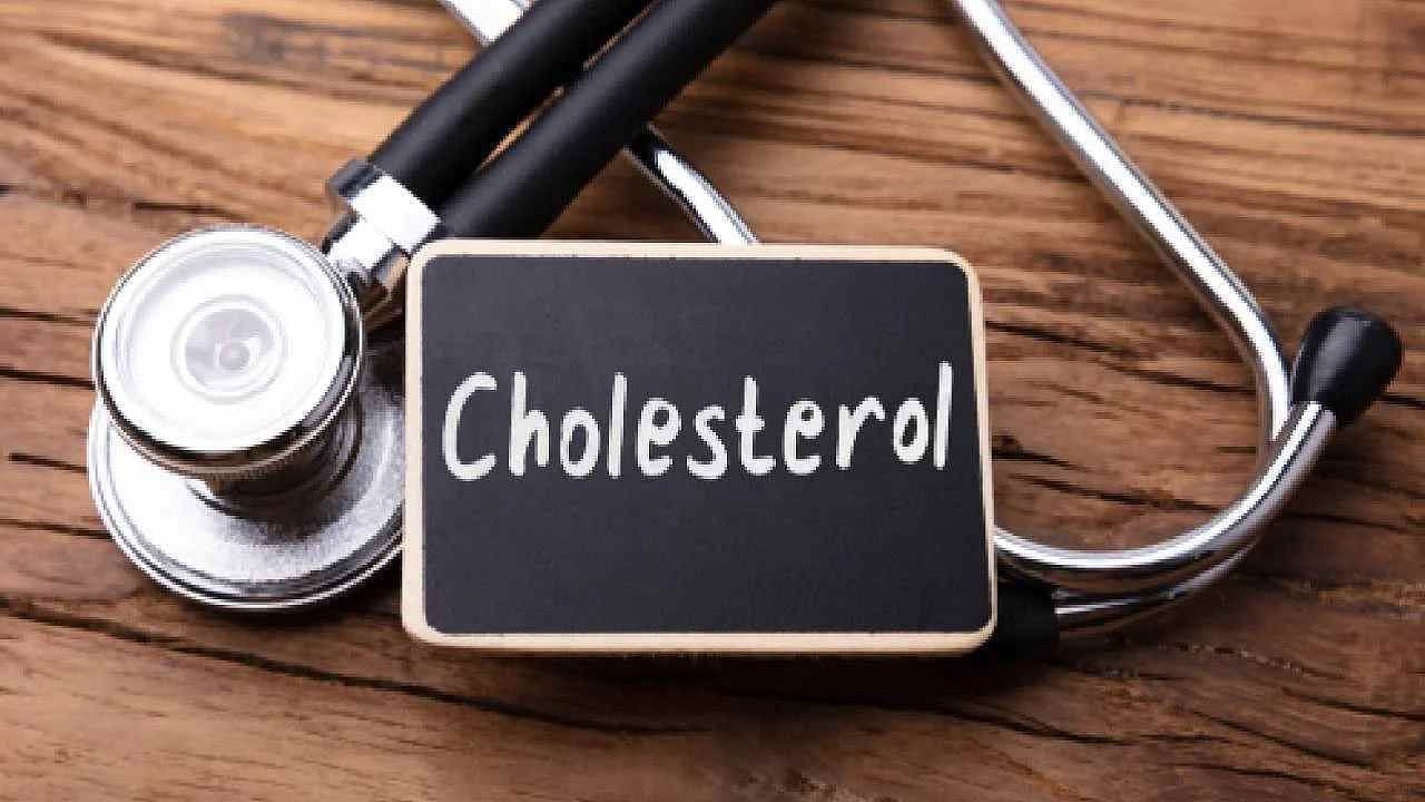 Health: అధిక కొలెస్ట్రాల్ తో బాధపడుతున్నారా.. ఈ పండ్లను డైట్ లో చేర్చుకుంటే అద్భుత ప్రయోజనాలు