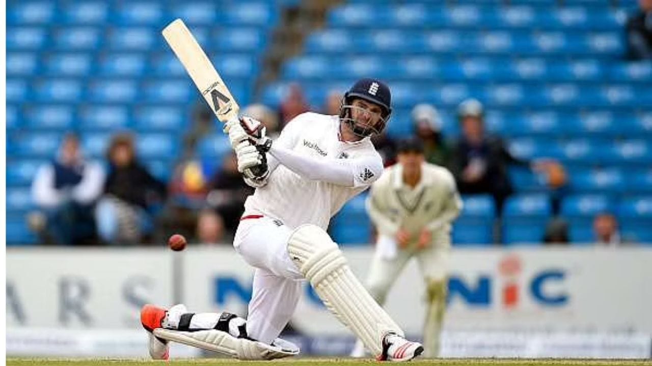 ఇంగ్లండ్ ఆటగాడు జేమ్స్ ఆండర్సన్ మూడో స్థానంలో ఉన్నాడు. అండర్సన్ 164 ఇన్నింగ్స్ల్లో 609 పరుగులు చేశాడు. అండర్సన్ సగటు 8.12గా ఉంది. బోల్ట్ లాగే అండర్సన్ కూడా ఈ సమయంలో టెస్టు క్రికెట్లో సత్తా చాటుతున్నాడు.