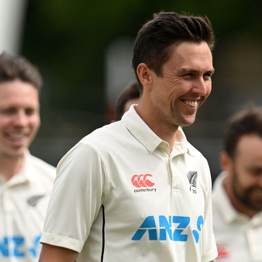 ఈ మ్యాచ్లో ట్రెంట్ బౌల్ట్ 11వ స్థానంలో బ్యాటింగ్ చేసి 18 బంతుల్లో నాలుగు ఫోర్ల సాయంతో 16 పరుగులు చేశాడు. 11వ స్థానంలో బ్యాటింగ్ చేస్తున్న బోల్ట్ ప్రస్తుతం 623 పరుగులు చేశాడు. ఈ సంఖ్యలో టెస్టు క్రికెట్లో అత్యధిక పరుగులు చేసిన ఆటగాడిగా నిలిచాడు.