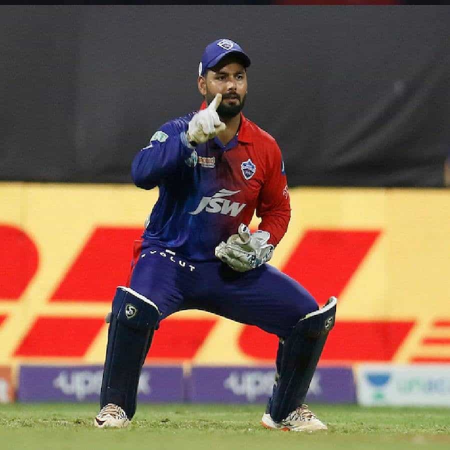 ఏడాది వ్యవధిలో రిషబ్ పంత్ టీమ్ ఇండియాకు ఆరో కెప్టెన్గా నిలిచాడు. ఇందులో విశేషమేమిటంటే.. చాలా మంది కెప్టెన్లు రాహుల్ ద్రవిడ్ కోచింగ్లోనే కెప్టెన్సీ బాధ్యతలు స్వీకరించారు.