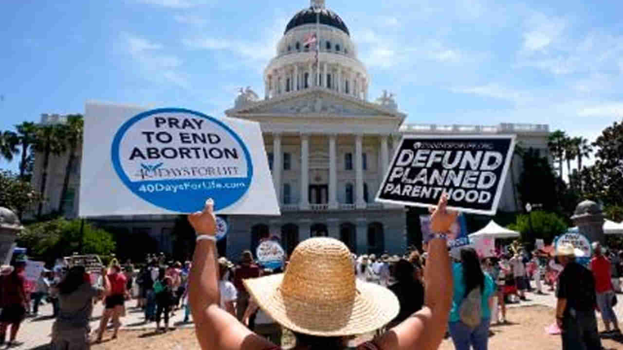 United States: అబార్షన్లపై అమెరికా సుప్రీంకోర్టు సంచలన తీర్పు.. నో అన్న బైడెన్, ఓకే అన్న ట్రంప్