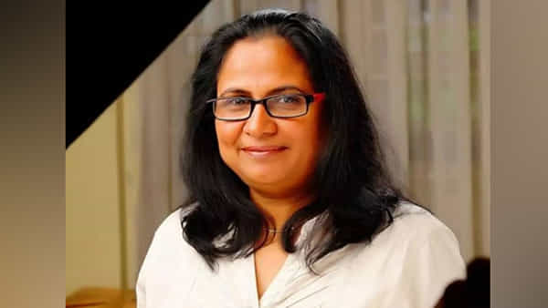 సినీ ఇండస్ట్రీలో మరో విషాదం.. గుండెపోటుతో ప్రముఖ నటి కన్నుమూత..