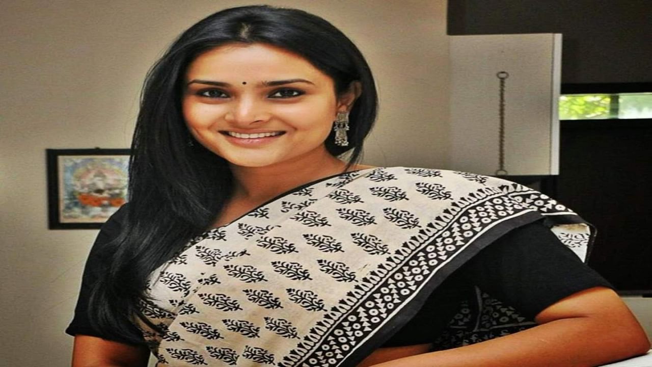 Actress Ramya: హీరోయిన్‌కు చేదు అనుభవం.. అసభ్యకర సందేశాలు పంపిన నెటిజన్‌.. పోలీసులకు ఫిర్యాదు చేసిన మాజీ ఎంపీ..