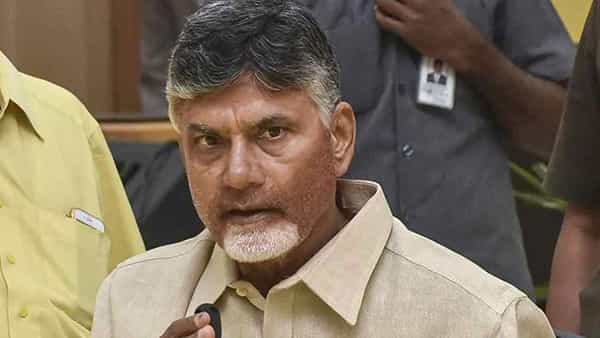 Andhra Pradesh: డీజీపీకి లేఖ రాసిన చంద్రబాబు.. వారి చర్య అభ్యంతరకరమంటూ..