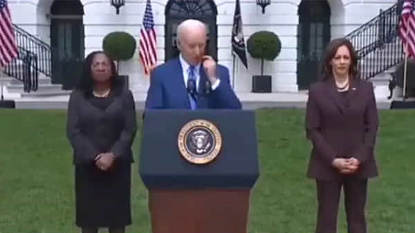 Joe Biden : మరోసారి తడబడిన జో బైడెన్.. అమెరికన్లకు టంగ్ ట్విస్టర్
