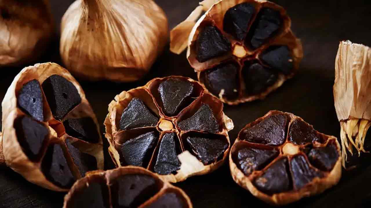 Black Garlic Benefits: డయాబెటీస్, హృదయ సమస్యలకు దివ్వౌషధం బ్లాక్ గార్లిక్..