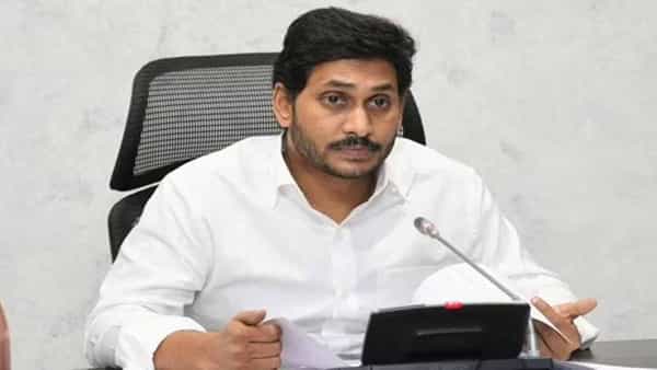 Andhra Pradesh: ఆరోగ్య శ్రీలో మరిన్ని చికిత్సలు.. త్వరలో ఫ్యామిలీ డాక్టర్ కాన్సెప్ట్.. సీఎం జగన్ కీలక నిర్ణయం