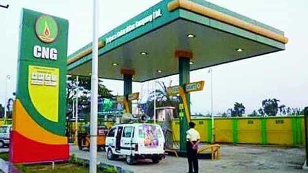 CNG Car: ఇప్పుడున్న పరిస్థితుల్లో CNG కారు ఉపయోగకరమేనా?