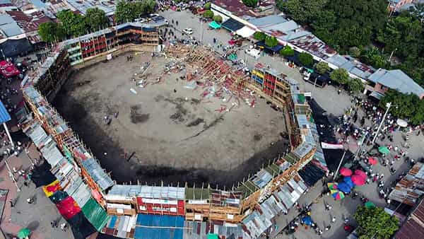 Stadium Collapse: బుల్ఫైట్ స్టేడియంలో స్టాండ్లు కూలి ఆరుగురు మృతి, 500 మందికి గాయాలు..