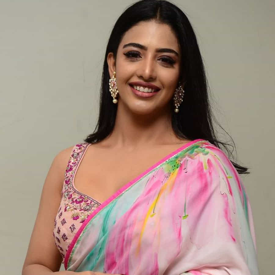  ఈ అమ్మడు త్వరలోనే ఇండస్ట్రీలో పెద్ద హీరోలకు జోడీగా సినిమాల్లో నటించేందుకు తీవ్రంగా ప్రయత్నాలు చేస్తోంది 