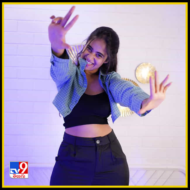 Deepthi Sunaina New Photos. Credit by:Deepthi Sunaina/Instagram