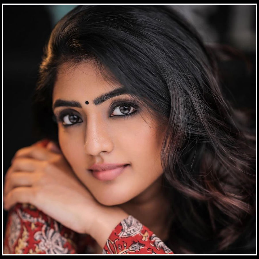 Eesha Rebba: మాట్లాడే కాటుక కళ్ళతో మైమరిపిస్తున్న తెలుగు ముద్దుగుమ్మ ఈషా రెబ్బా.. 