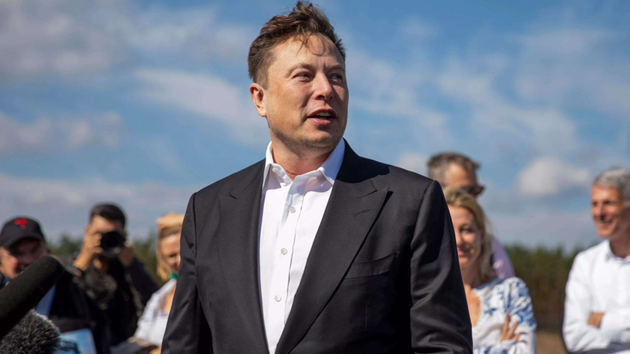 Elon Musk: ఎలాన్ మస్క్ నిర్ణయంతో లాభపడుతున్న అమెజాన్, మైక్రోసాఫ్ట్.. ఎందుకంటే..