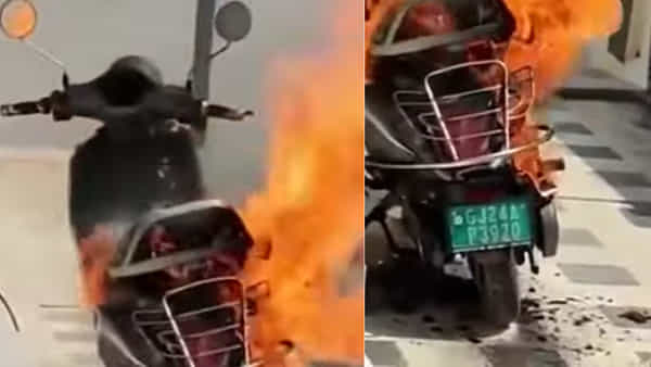 EV Fire: ఛార్జింగ్ చేస్తుండగా మంటలు చెలరేగిన ప్యూర్ EV ఎలక్ట్రిక్ స్కూటర్.. ఎక్కడంటే..