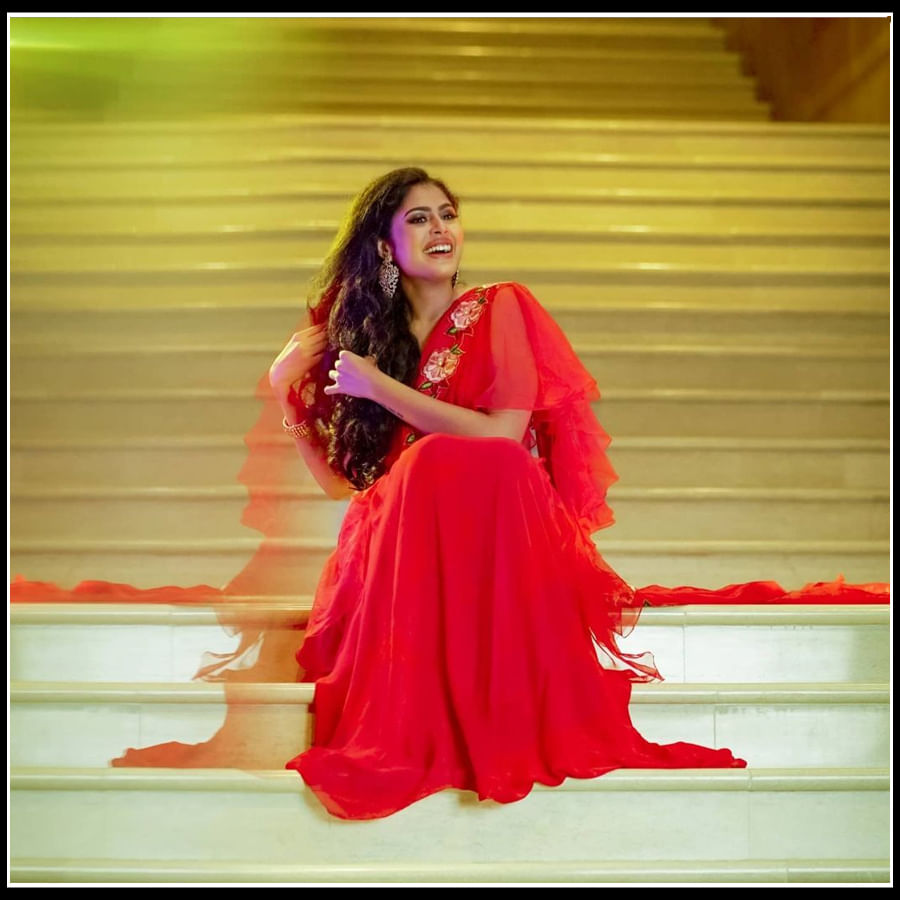 Faria Abdullah : చిట్టి అందానికి ఫిదా అవుతున్న కుర్రాళ్ళు.. ఎట్రాక్ట్ చేస్తున్న 'ఫరియా అబ్దుల్లా' ఫొటోస్..