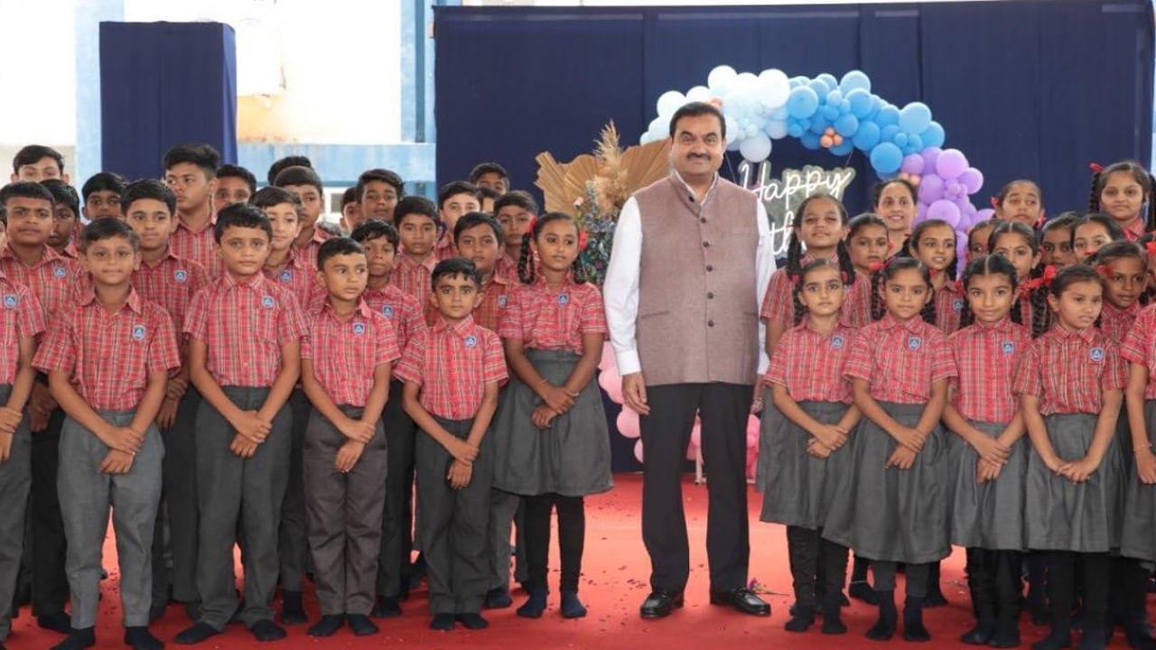 Gautam Adani: పుట్టిన రోజున కీలక నిర్ణయం తీసుకున్న అపర కుబేరుడు.. రూ.60 వేల కోట్లతో..